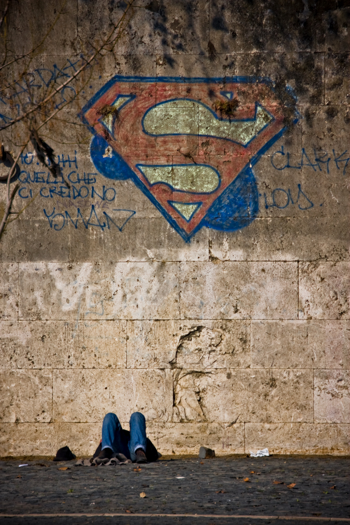 Superman logo graffiti